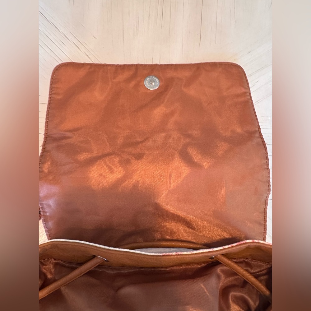 Rustic Distressed American Flag Canvas & Faux Leather Drawstring Backpack - Picture 10 of 13